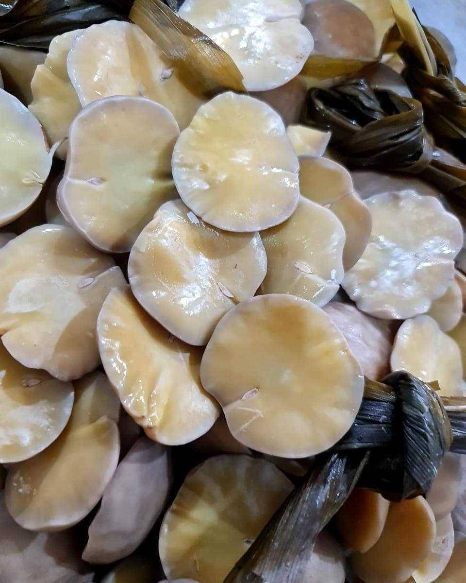 jengkol rebus (instagram.com/christina_soesilo)