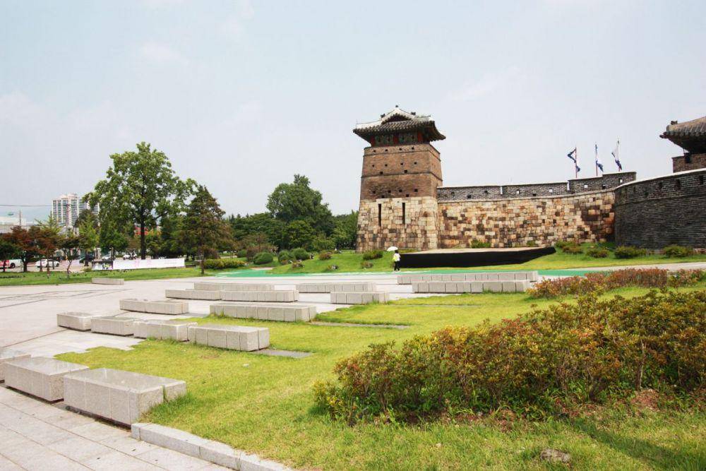 Jangan Park di Kota Suwon (bbkk.kr)