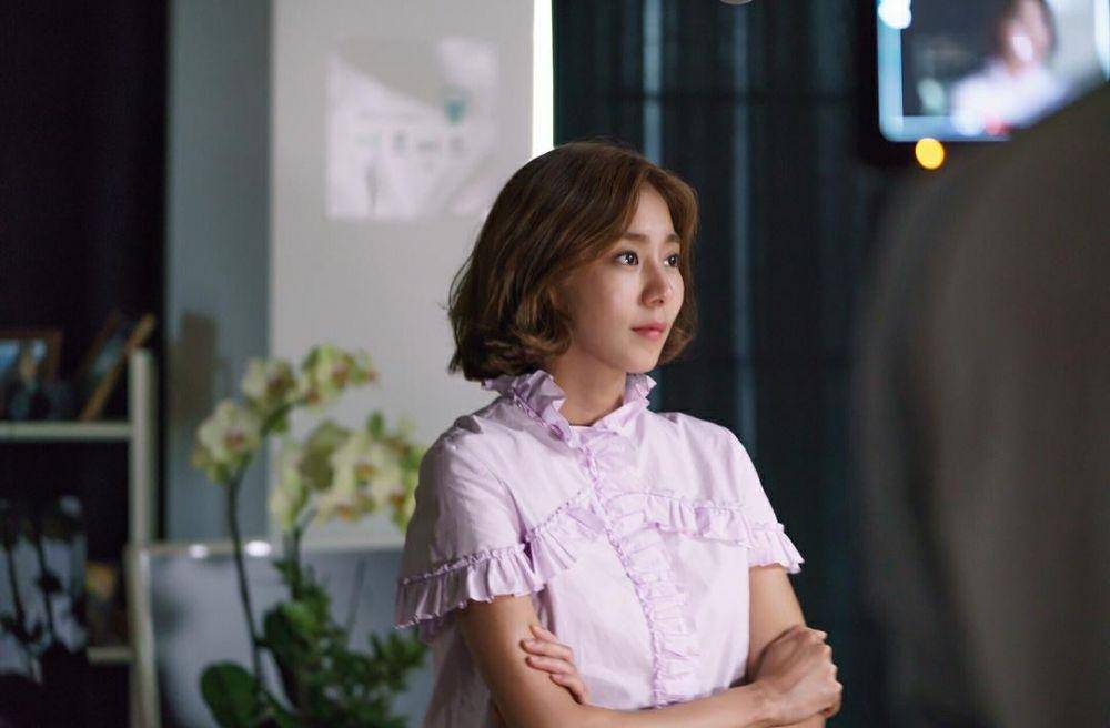 UEE di drama Manhole. (instagram.com/yuleument)
