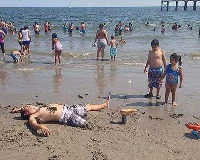 momen kocak di pantai (liveabout.com)