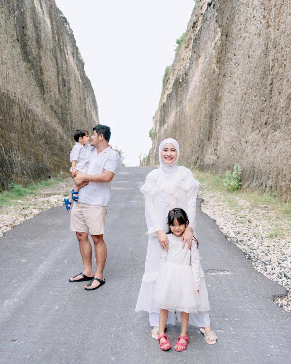 potret liburan keluarga Ryana Dea di Bali (@sweet.escape via instagram.com/ryana_dea)