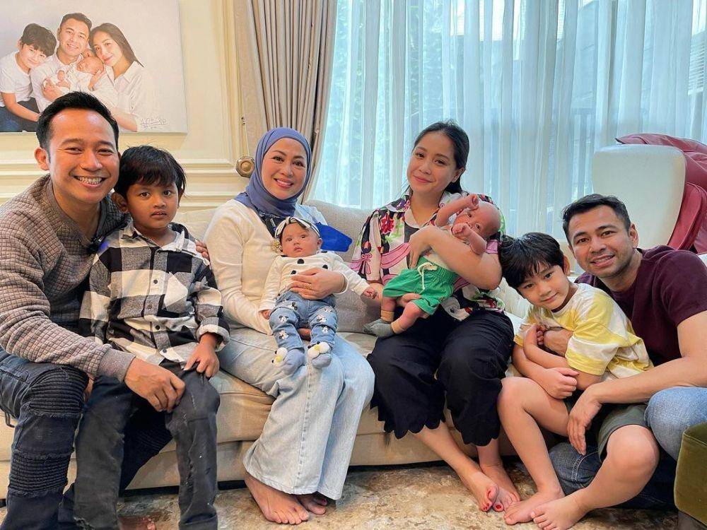 Keluarga Denny Cagur dan Raffi Ahmad (instagram.com/raffinagita1717)