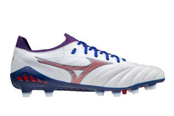 Sepatu bola Mizuno (mizuno.id)