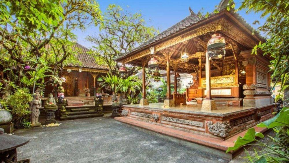 Rumah tradisional Bali (factsofindonesia.com)