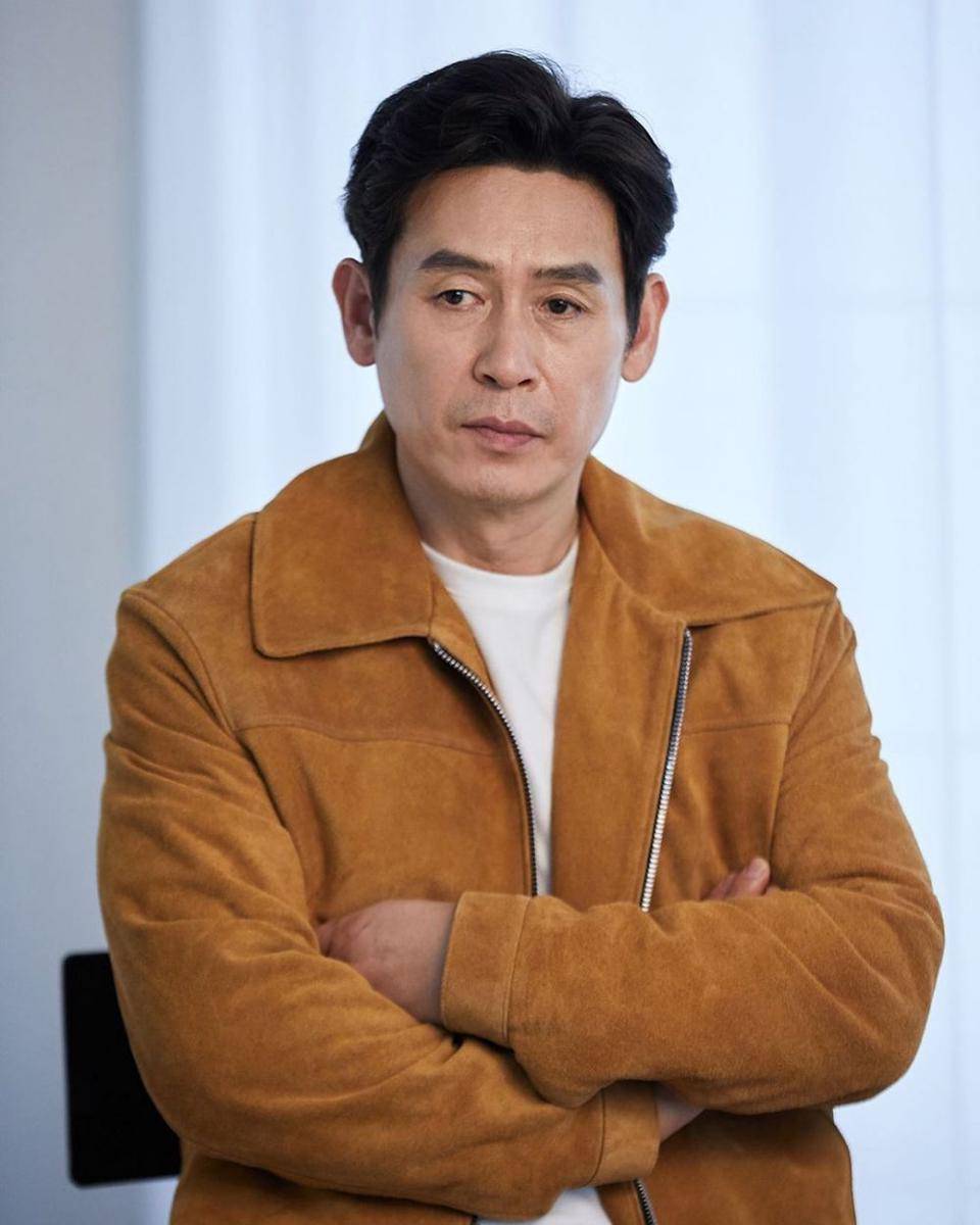 Sol Kyung Gu (instagram.com/cjes.tagram)
