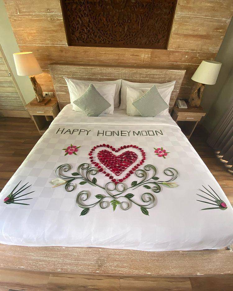 potret honeymoon Joshua Suherman dan Clairine Clay (instagram.com/jojosuherman)