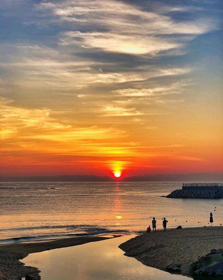 Pantai Jeongdongjin (Instagram.com/xcaidsx)