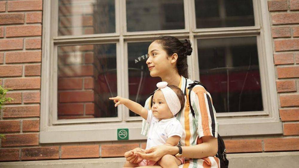 potret Putri Marino bersama Surinala putrinya (instagram.com/chicco.jerikho)