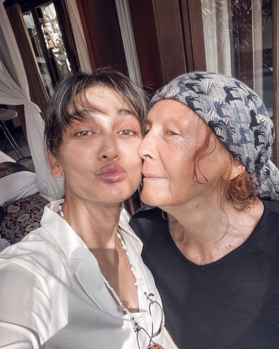 potret masa muda ibunda Luna Maya (instagram.com/lunamaya)