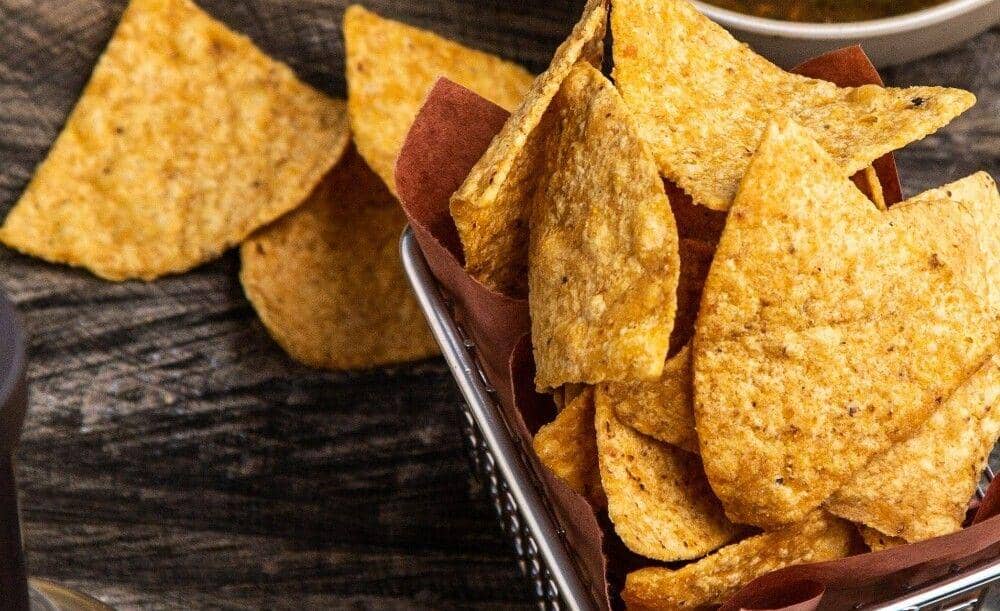 ilustrasi keripik pangsit daun jeruk (unsplash.com/Dean Ricciardi)