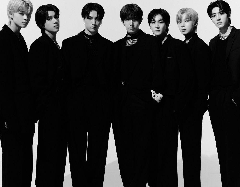 foto konsep album DIMENSION : ANSWER versi NO oleh ENHYPEN (twitter.com/BELIFTLAB)