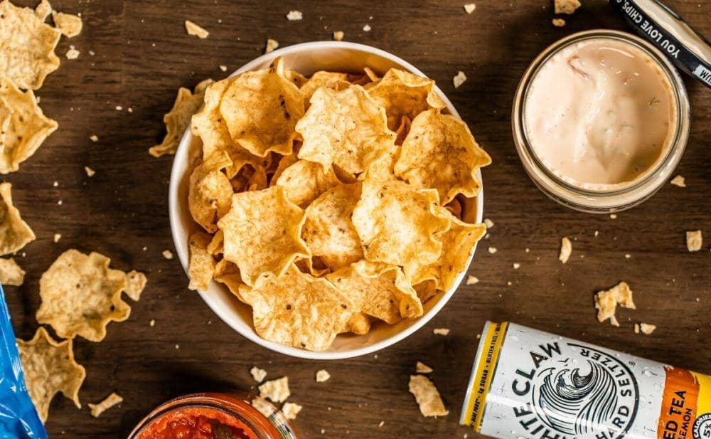 5 Camilan Garing Rasa Daun Jeruk, Renyah dan Aromatik!