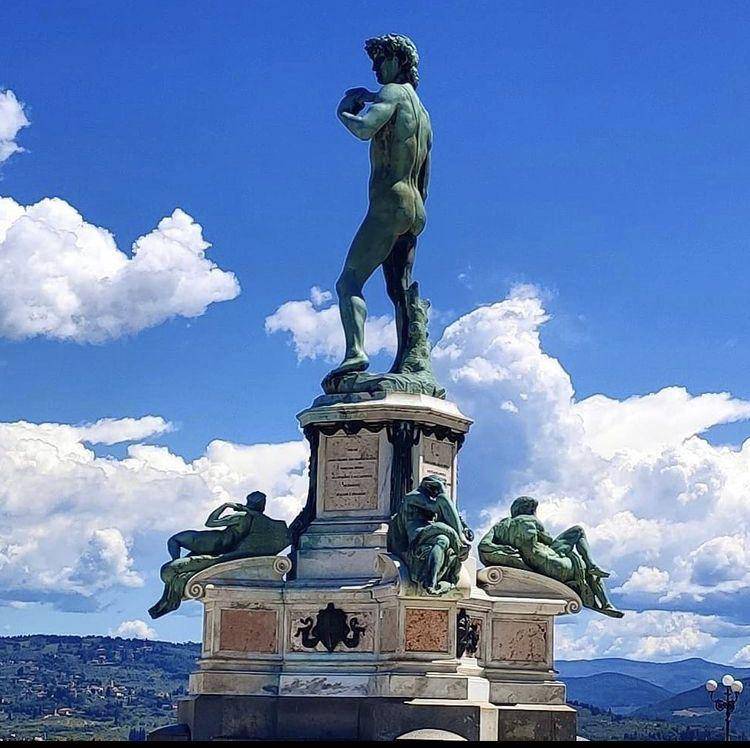 Piazzale Michelangelo (instagram.com/firenzemadeintuscany)