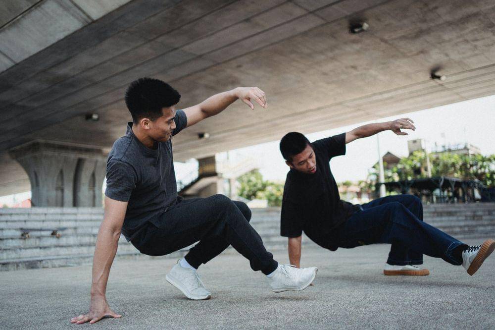 ilustrasu breakdance (pexels.com/Allan Mas)