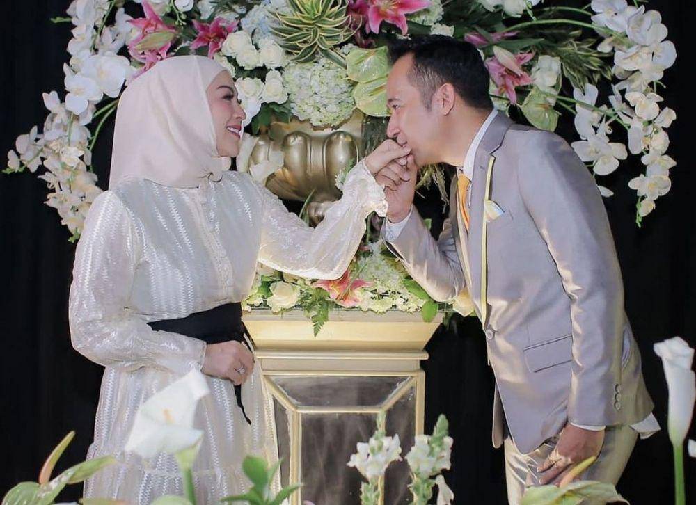 Denny Cagur bersama istri (instagram.com/dennycagur)