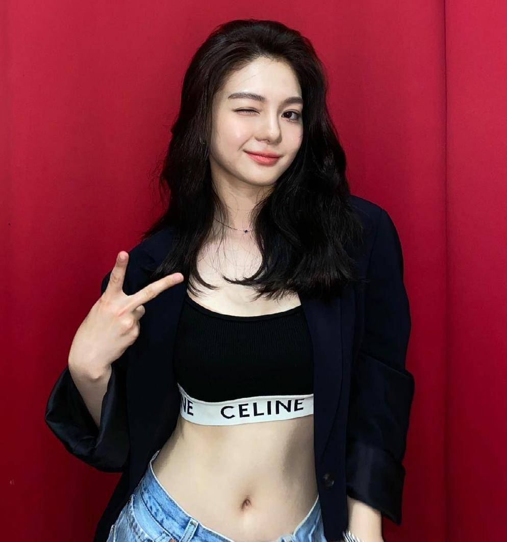 Kim Myung Ji (instagram.com/myongd97)