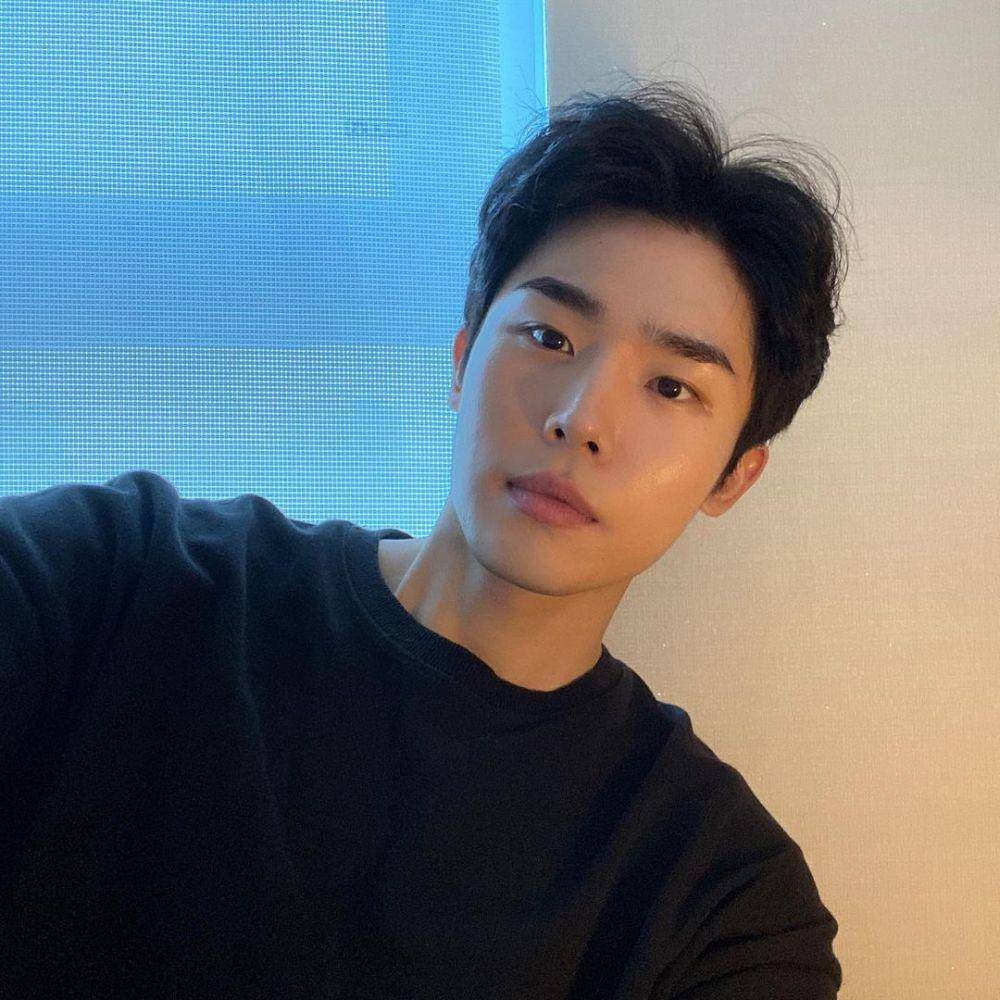 Choi Si Hun Single's Inferno (instagram.com/choi_hun2)