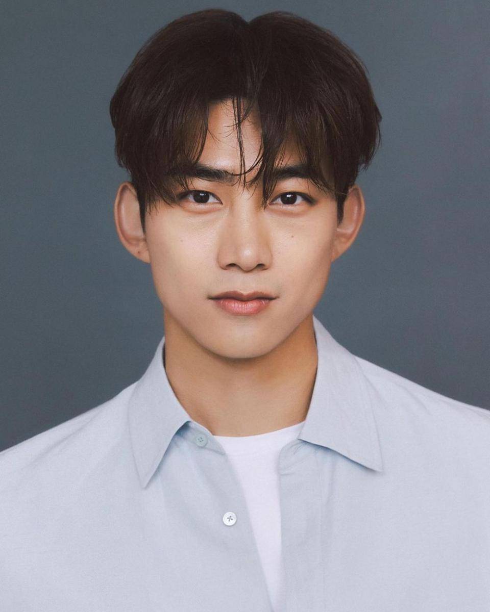 Taecyeon (instagram.com/51k_official)