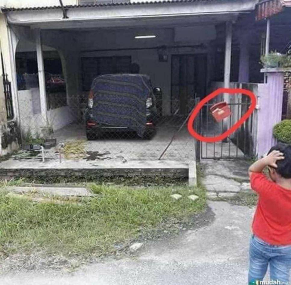 potret janggal gak wajar (instagram.com/awreceh.id)