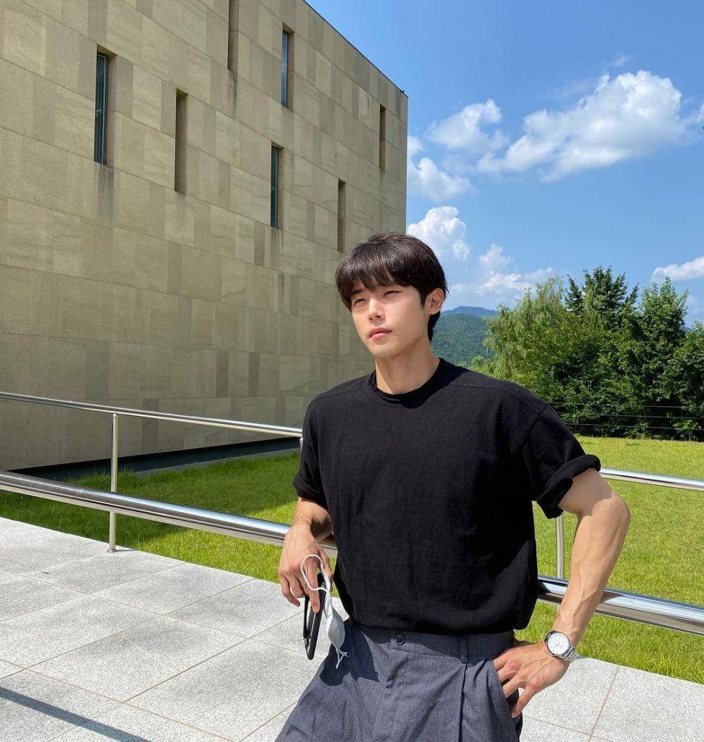 Choi Si Hun Single's Inferno (instagram.com/choi_hun2)