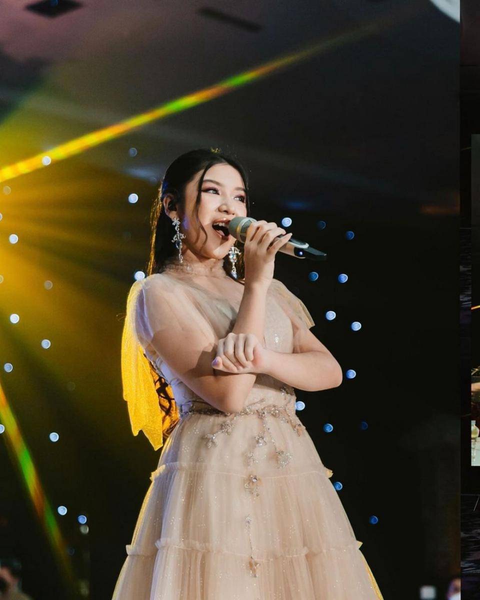 Tiara Andini (instagram.com/tiaraandini/)