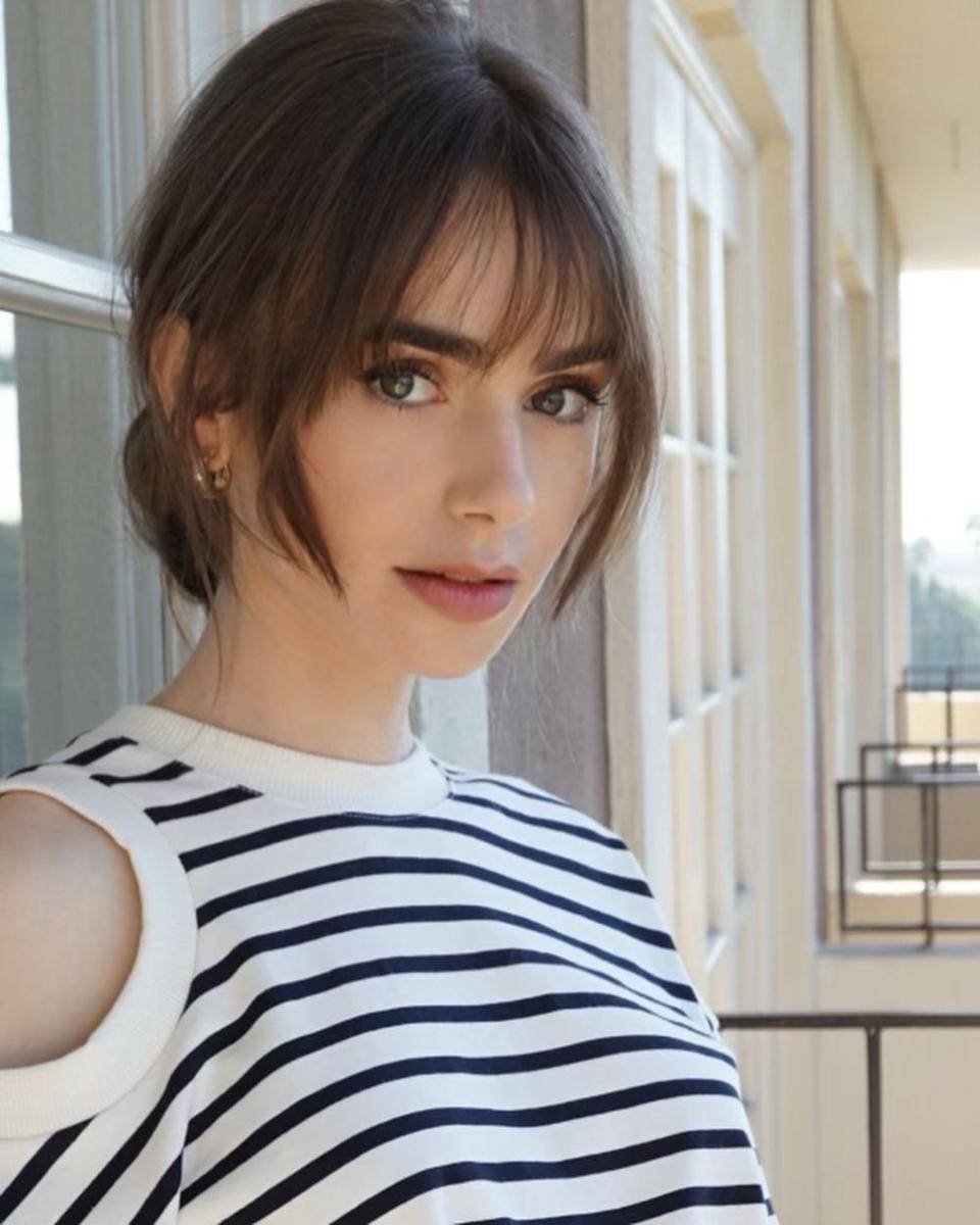 Lily Collins (instagram.com/lilyjcollins)