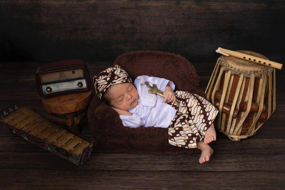 potret Baby Adzam saat lakukan pemotretan (instagram.com/nathalieholscher)