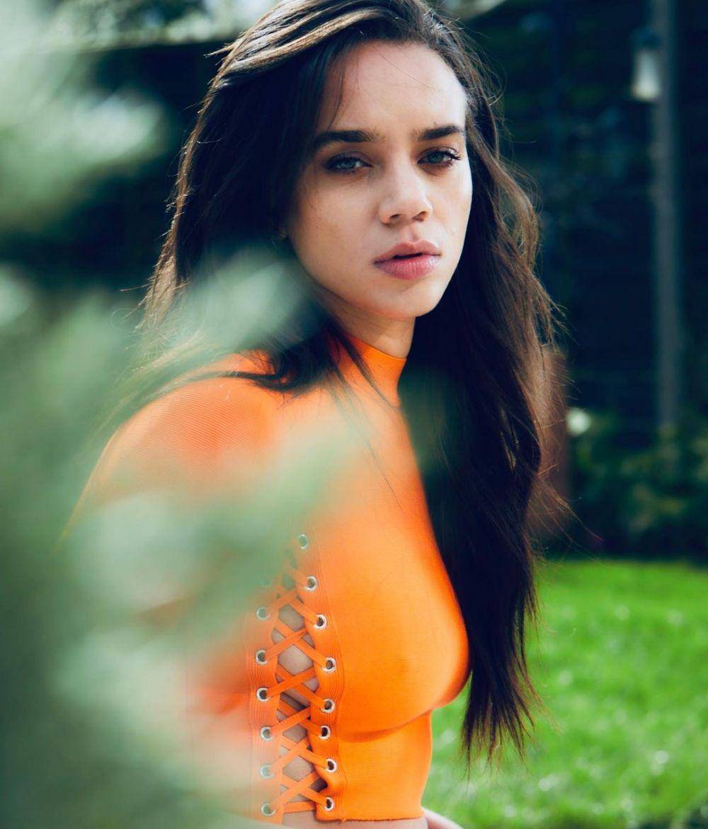 Hannah John-Kamen (instagram.com/hannahjohnkamen)
