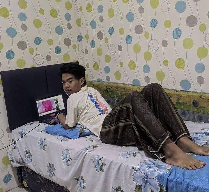 potret janggal gak wajar (instagram.com/kebebasanrakyat)