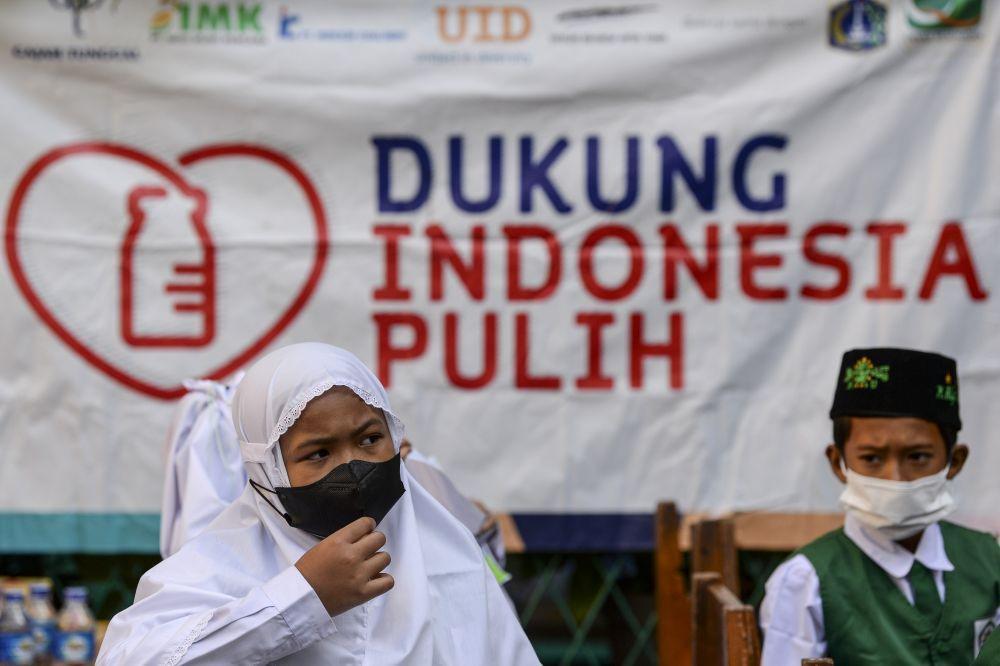 Sempat Lampaui Puncak Delta, Kasus COVID-19 di 3 Provinsi Mulai Turun
