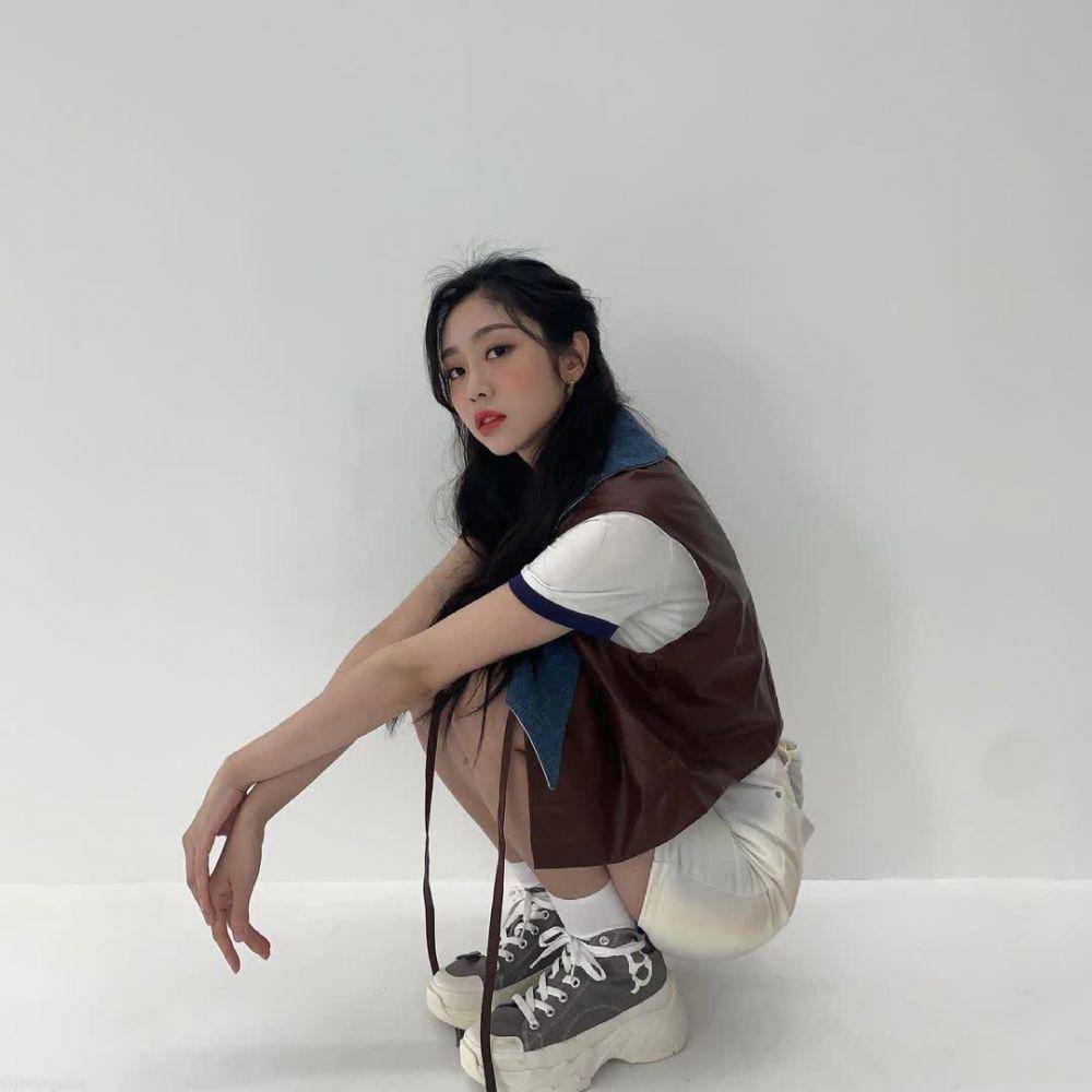 Seo Ji Soo (instagram.com/jeezepizza)
