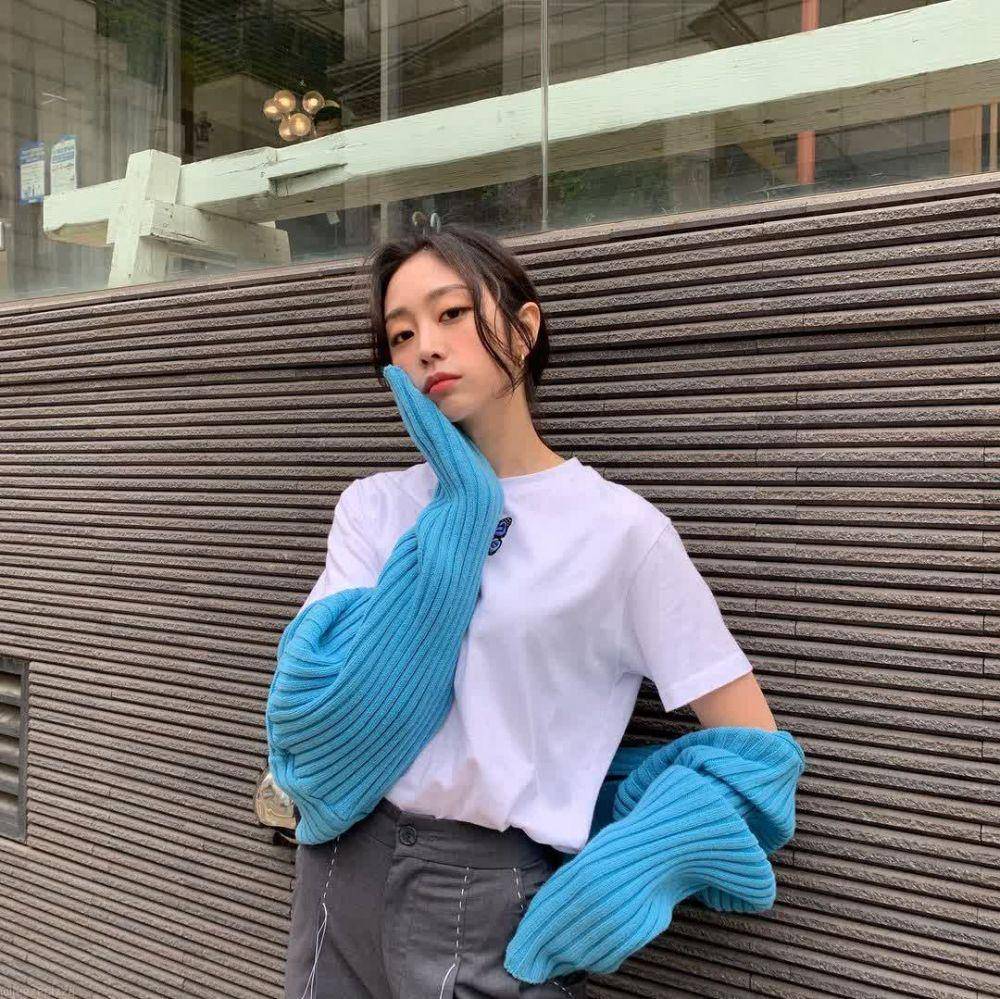 Seo Ji Soo (instagram.com/jeezepizza)