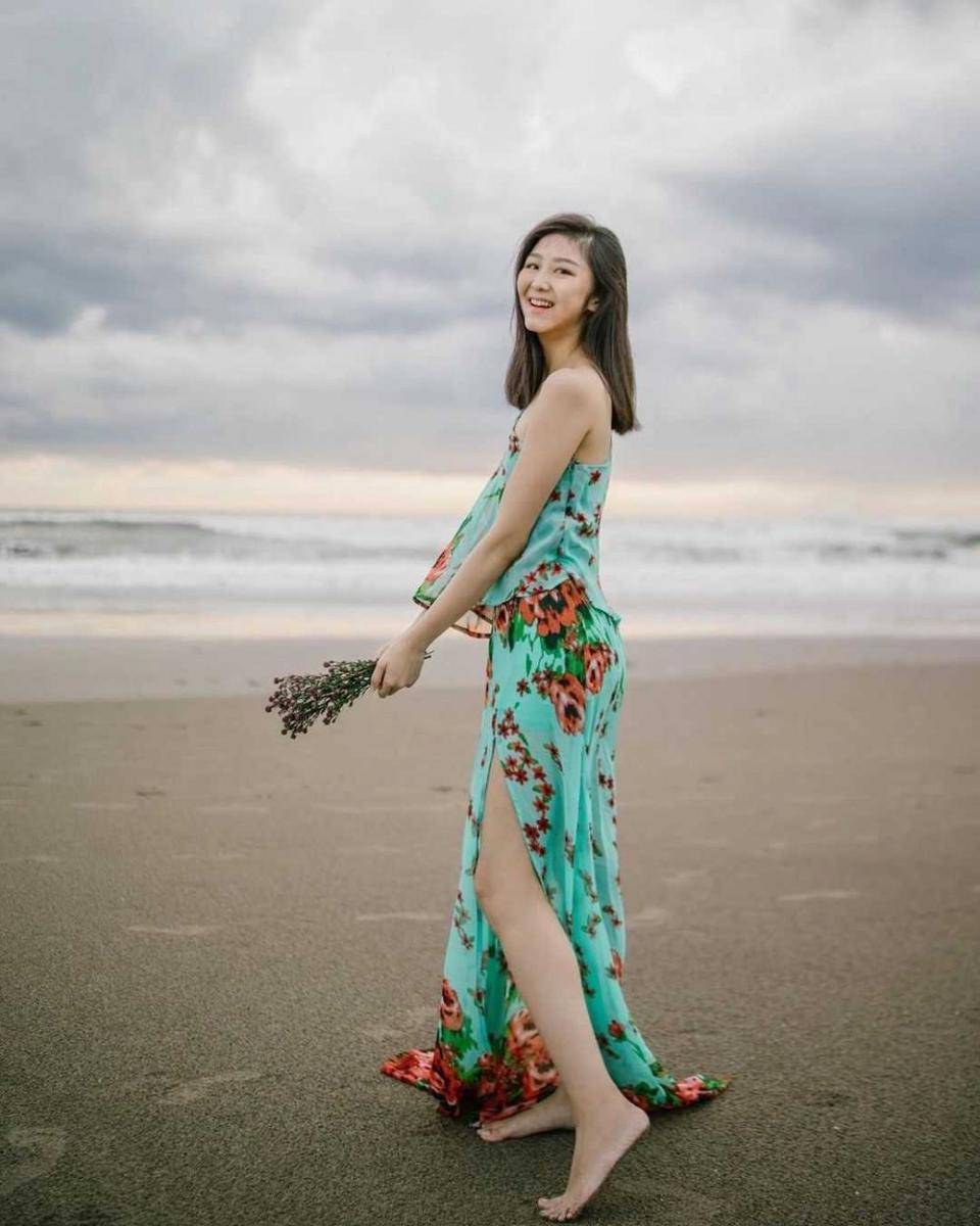 Putu Ayu Saraswati (instagram.com/ayusarasw)