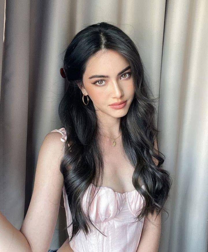 Davika Hoorne (instagram.com/davikah)