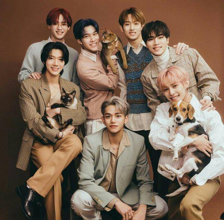 Konsep foto grup ala WayV (instagram.com/yangyang_x2)