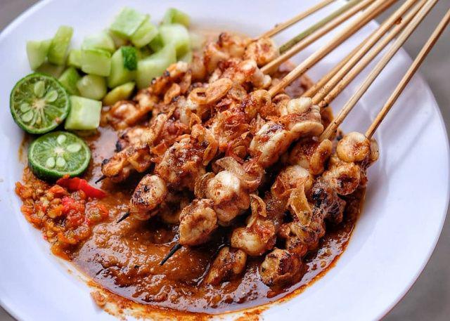5 Kuliner Legendaris di Suryakencana yang Wajib Kamu Coba, Enak Semua!