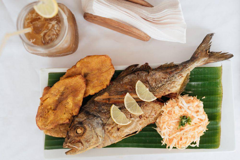 ilustrasi memasak ikan (unsplash.com/@lalonchera)