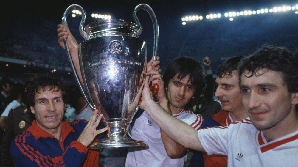 Pemain Steaua Bucharest selebrasi usai menjuarai Liga Champions 1986. (uefa.com)