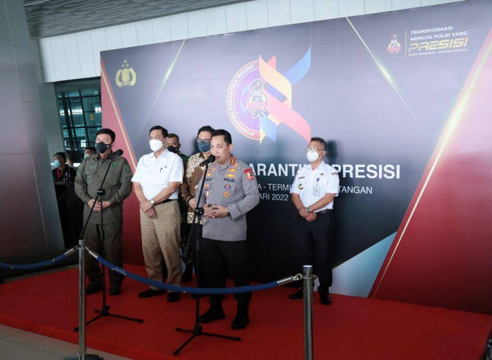Kapolri Jendral Pol Listyo Sigit luncurkan Aplikasi Monitoring Karantina Presisi di Bandara Soekarno-Hatta, Kamis (6/1/2022). (dok. Humas Polri)
