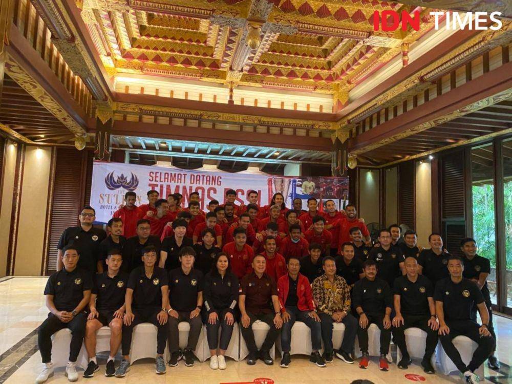 Acara pelepasan pemain Timnas Indonesia yang sudah menjalani masa karantina usai kembali dari Piala AFF 2020 Singapura (IDN Times/Ilyas Mujib)
