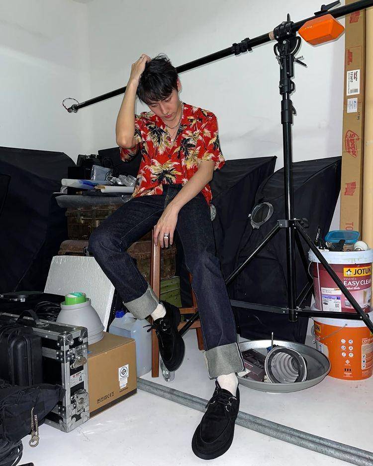 Ide outfit simpel dan elegan ala aktor Thailand Mark Siwat (instagram.com/marksiwat)