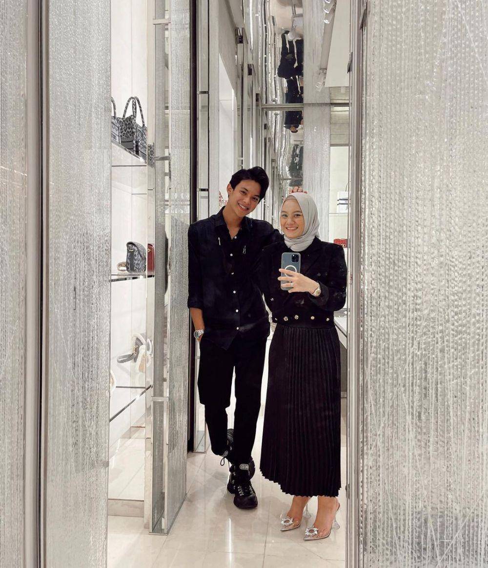 potret Dinda Hauw dan Rey Mbayang (instagram.com/rey_mbayang/)