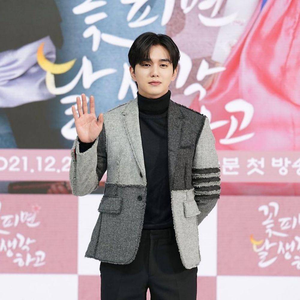 potret Yoo Seung Ho dalam konferensi pers KDrama Moonshine (instagram.com/storyjcompany)