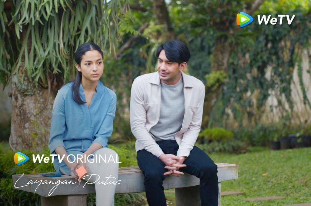 kemesraan Putri Marino dan Reza Rahadian di series Layangan Putus (dok. MD Entertainment/Layangan Putus)