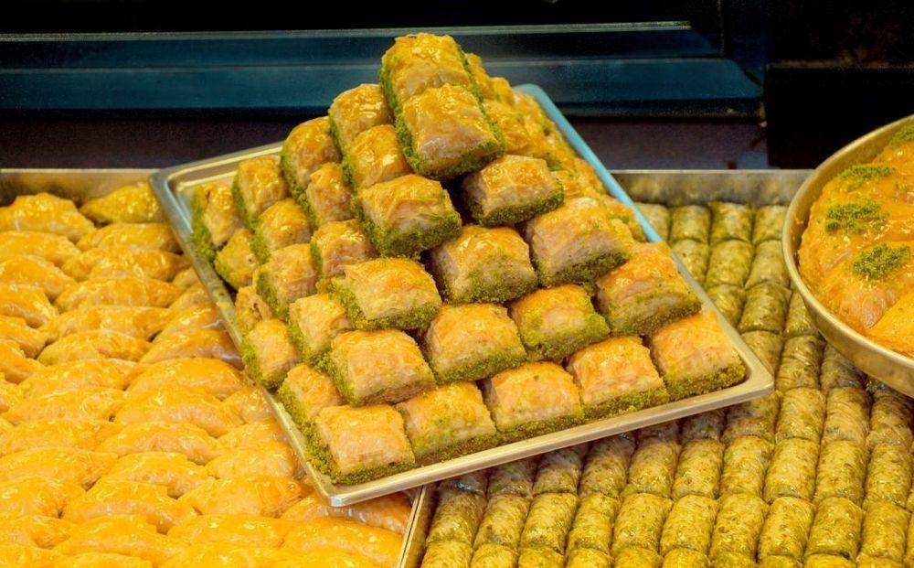 baklava (marhabaflorist.qa)