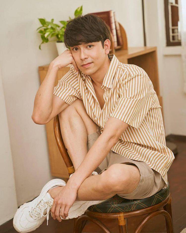 Inspirasi outfit celana pendek ala Tommy Sittichok (instagram.com/tommysittichok)