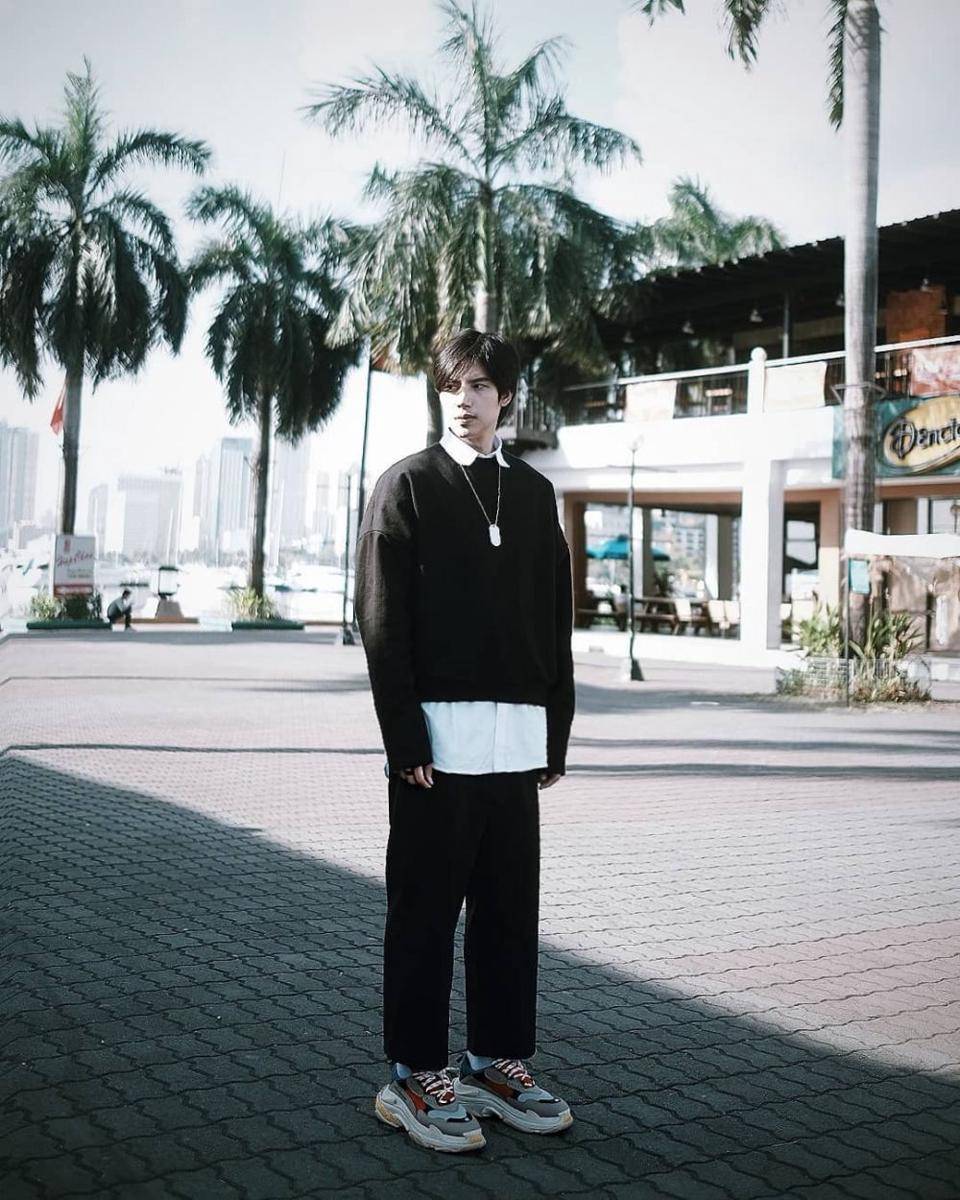 Max Nattapol (Instagram.com/maxiiin_)