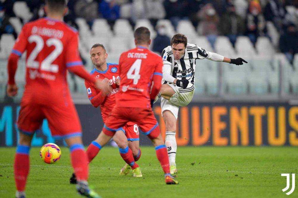 duel Juventus vs Napoli (twitter.com/juventusfcen)