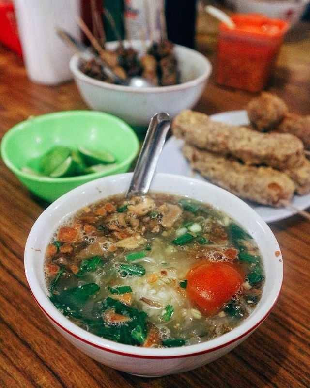 Soto Bangkong (instagram.com/gilamakanofficial)