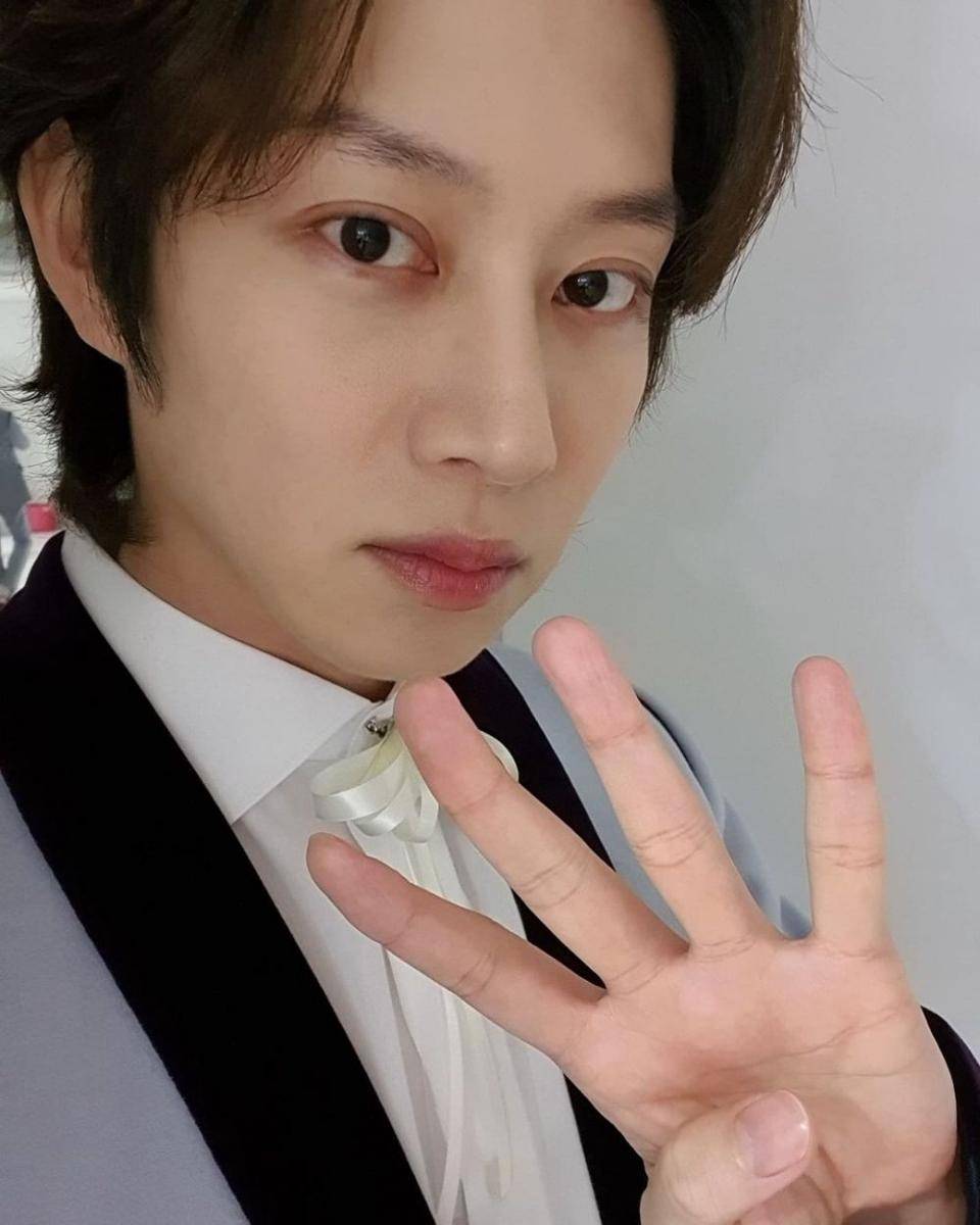 Heechul SUJU (instagram.com/kimheenim)